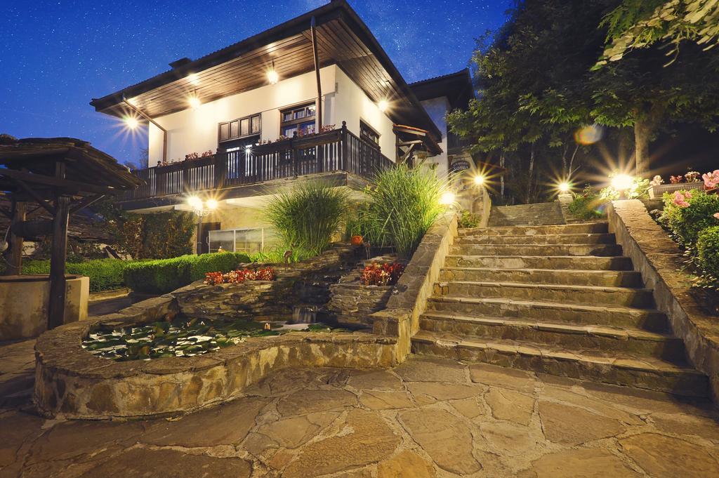 Family Hotel Fenerite Gabrovo Exterior photo