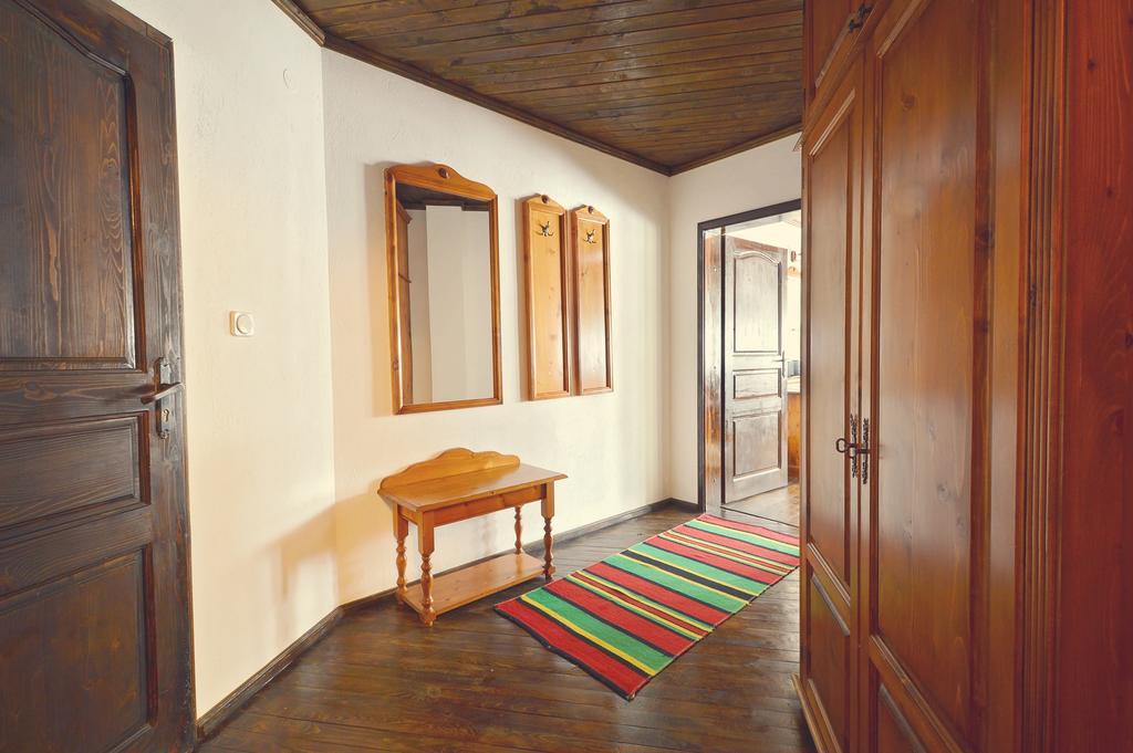 Family Hotel Fenerite Gabrovo Exterior photo