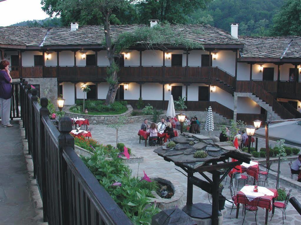 Family Hotel Fenerite Gabrovo Exterior photo
