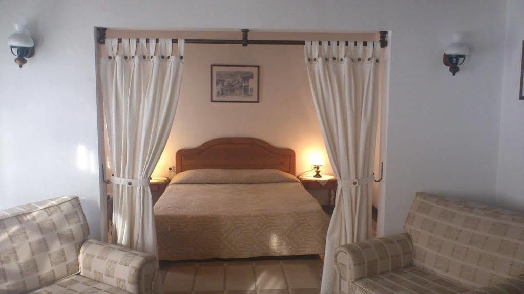 Family Hotel Fenerite Gabrovo Exterior photo