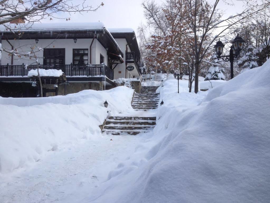 Family Hotel Fenerite Gabrovo Exterior photo